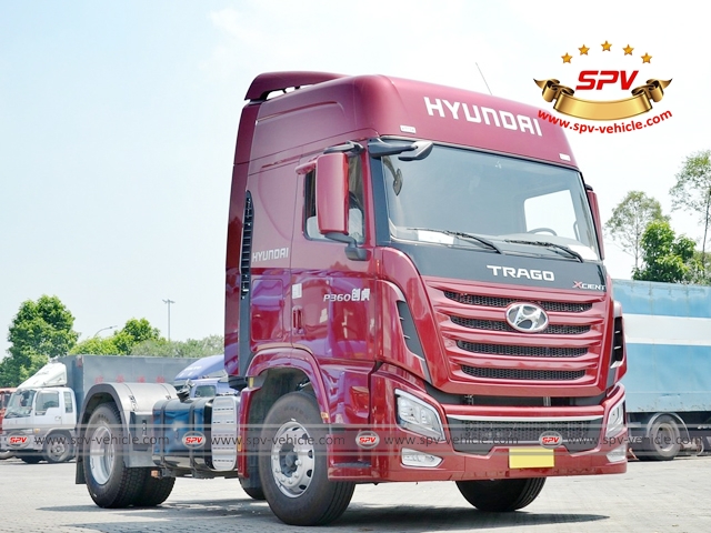 Front side view of HYUNDAI Prime Mover 
